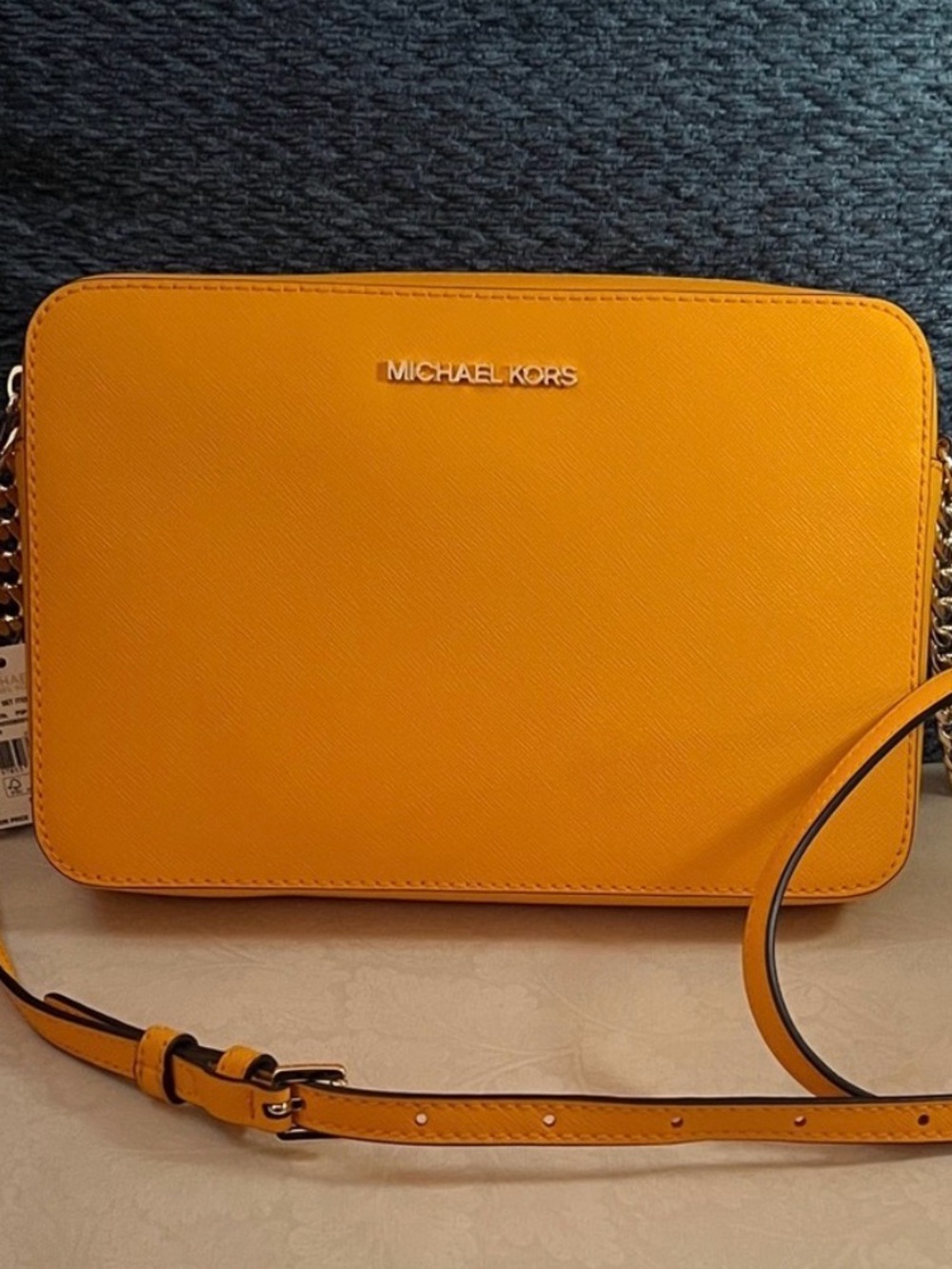 Michael Kors Jet Set Large Saffiano Leather Crossbody Bag.